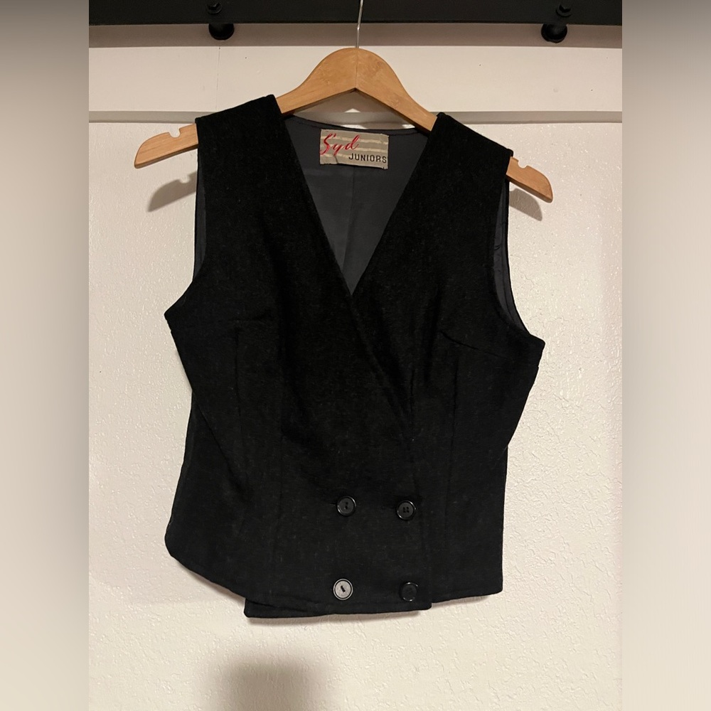 CLASSIC VINTAGE WOOL VEST